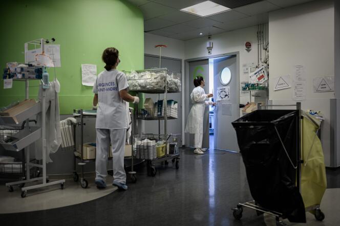 Au service d’urgences de l’hôpital Saint-André, à Bordeaux, le 20 octobre.