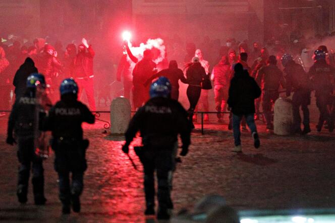 Manifestations hostiles au couvre-feu, le 24 octobre à Rome.