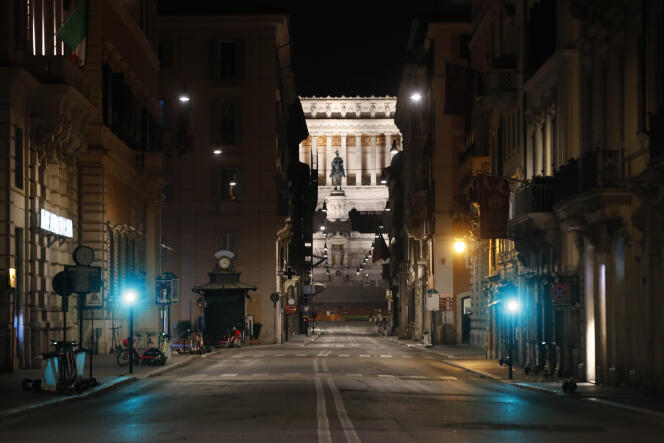 Dans la nuit du 25 au 26 octobre, à Rome, où un couvre-feu est en vigueur de minuit à 5 heures du matin.