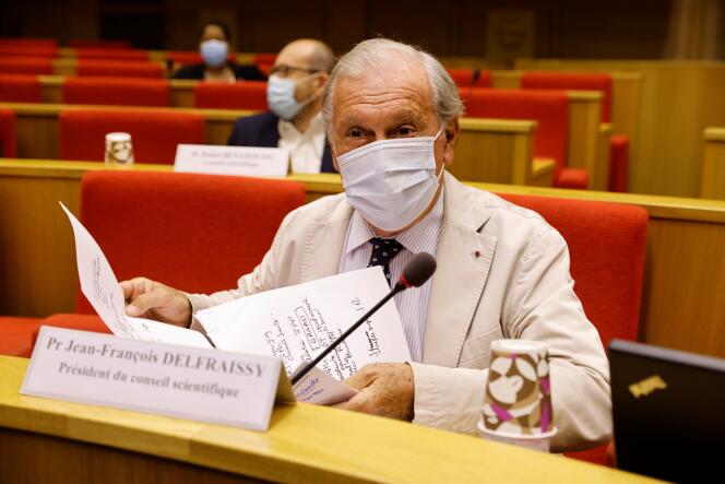 Jean-Francois Delfraissy, président du conseil scientifique sur le Covid-19, intervient devant le Sénat le 15 septembre à Paris.
