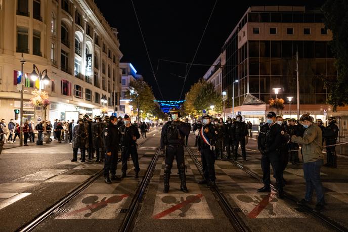 Loi De Securite Globale Une Proposition Pour Limiter La Diffusion D Images Des Forces De L Ordre