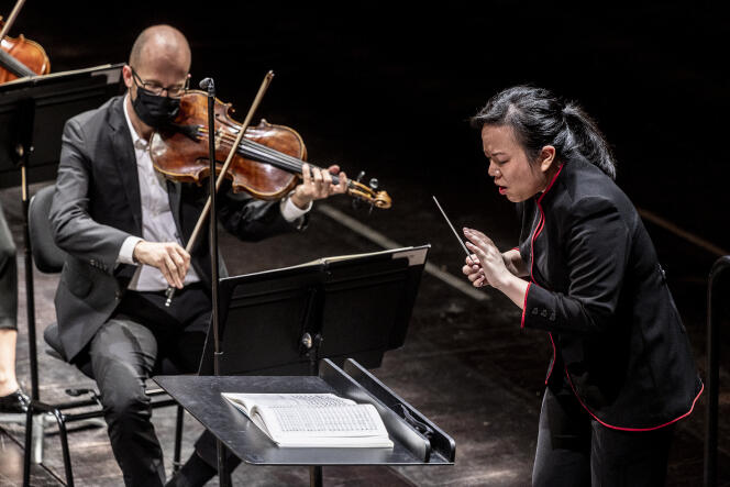 L’Orchestre de Paris sous la direction de la chef Rebecca Tong à la Philharmonie de Paris, le 2 novembre 2020.