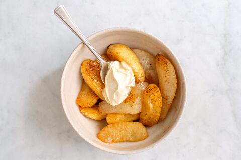 Pommes et poires rôties au beurre de vanille.