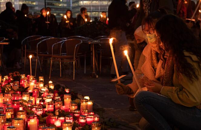 Recueillement après l’attentat, à Vienne, le 5 novembre.