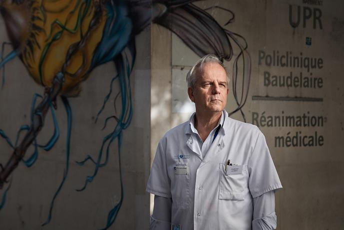 Le docteur Bernard Guidet, chef du service de réanimation de l’hôpital Saint-Antoine, à Paris, le 4 novembre.