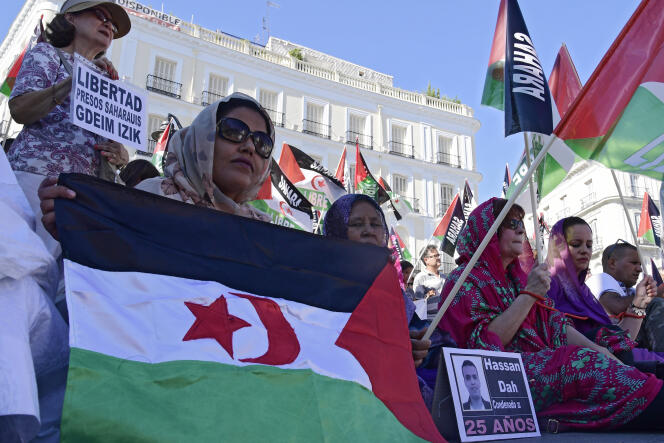 Manifestation à Madrid, le 27 juillet 2017, pour dénoncer les peines de prison prononcées par un tribunal militaire marocain à l’encontre des prisonniers politiques du camp sahraoui de Gdeim Izik.