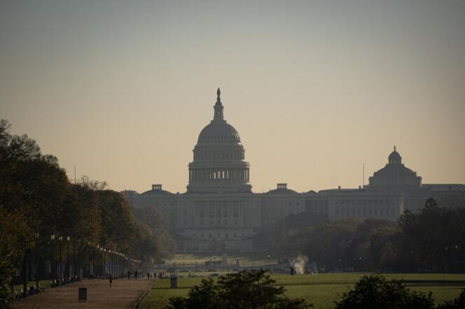 Le capitole américain, siège des deux chambres du Congrès des Etats-Unis, à Washington D.C, le 4 novembre 2020 au petit matin.