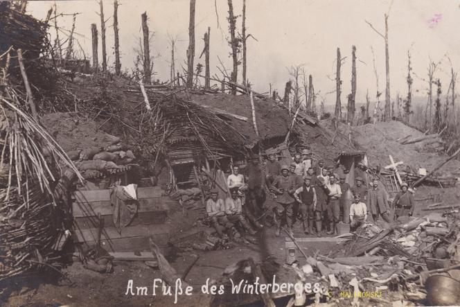 L’entrée du tunnel du Winterberg, photographiée en 1917 par un soldat allemand avant l’assaut français.