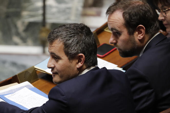Les ministres Gérald Darmanin (à gauche) et Sébastien Lecornu à l’Assemblée nationale, le 21 mai 2019.