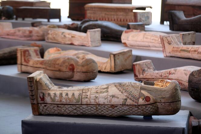 Les sarcophages découverts sont vieux de 2 500 ans.