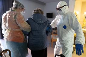 Dans une maison de retraite à Vottem, près de Liège, le 10 novembre.