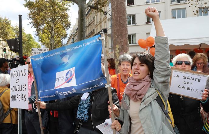 Anti-vaccine demonstrators in front of the Ministry of Health, in Paris, in September 2017.