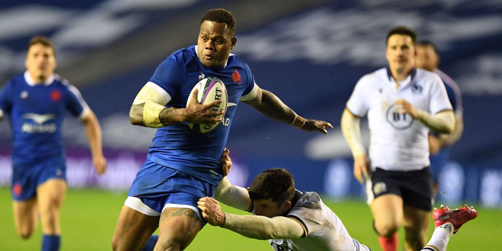 France's centre Virimi Vakatawa runs to score the opening try during the Pool B Autumn Nations Cup international rugby union match between Scotland and France at Murrayfield Stadium in Edinburgh on November 22, 2020. / AFP / ANDY BUCHANAN