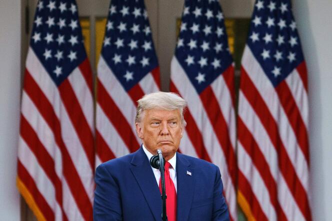 Donald Trump fait le point sur « l’opération Warp Speed » dans la roseraie de la Maison Blanche, à Washington, DC, le 13 novembre.