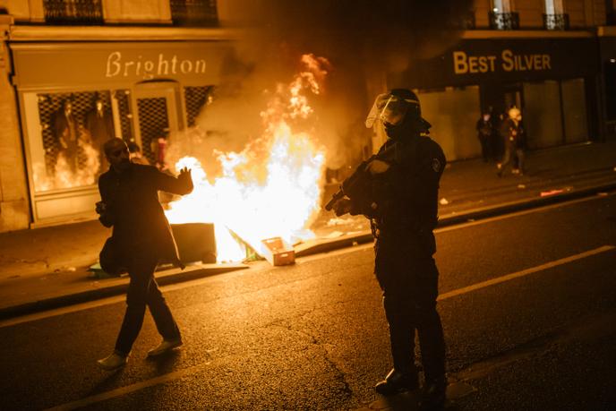 Rassemblement Place de la Republique à Paris, le 24 novembre.