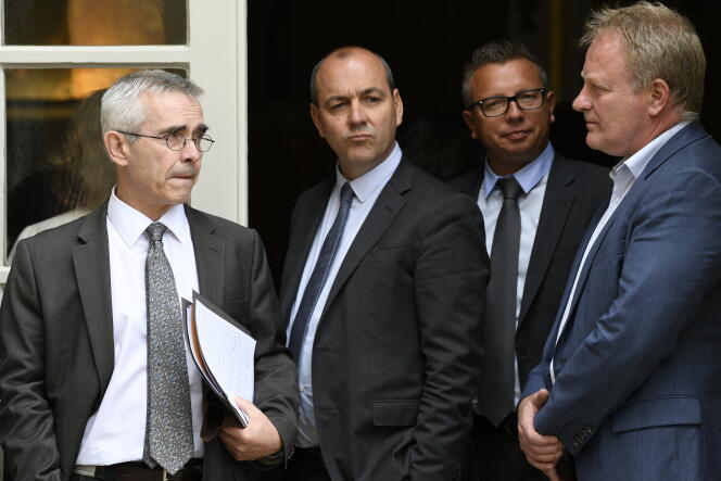 De gauche à droite : les représentants des syndicats FO, Yves Veyrier, de la CFDT, Laurent Berger, de la CFTC, Cyril Chabanier, et de la CFE-CGC, Francois Hommeril, à l’hôtel de Matignon, le 17 juillet.