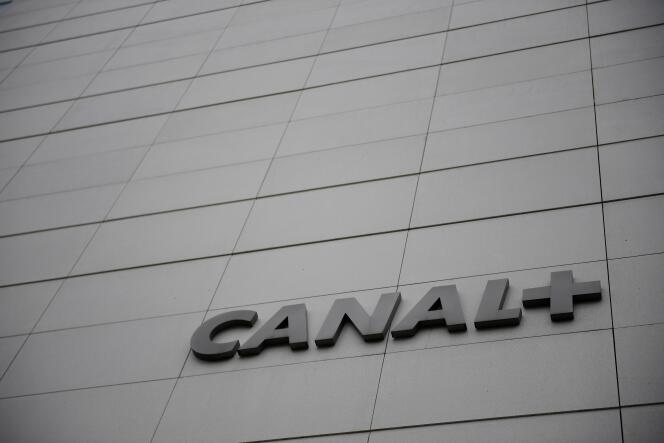 The headquarters of the Canal + television channel (of the Canal + Group), on 27 November 2017, in Issy-les-Moulineaux.