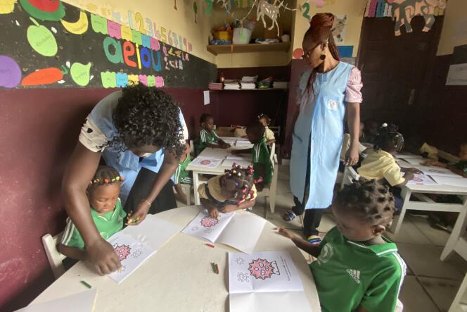 Maternelle du groupe scolaire Le Globe, à Douala au Cameroun, fin novembre 2020.
