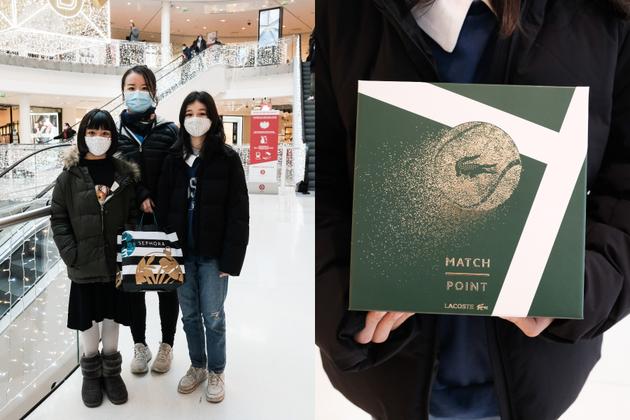 Yingxue, Anna and Sasha bought a perfume box.
