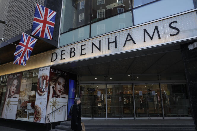 Le magasin Debenhams sur Oxford Street, à Londres, mardi 1er décembre.