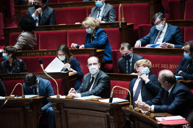 Le premier ministre, Jean Castex, lors d’une séance de questions au gouvernement à l’Assemblée nationale à Paris, le 1er décembre.