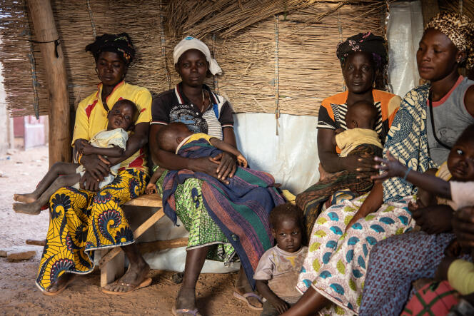 Des personnes déplacées du nord du Burkina Faso, à Kaya, le 2 février 2020.