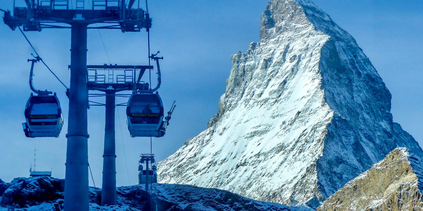 A Zermatt, dans les Alpes suisses, la course à la démesure pour maintenir l’accès à la neige