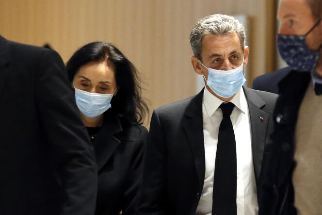 Nicolas Sarkozy et son avocate, Jacqueline Laffont, à leur arrivée au tribunal le lundi 7 décembre 2020, à Paris.