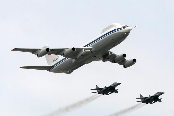 L’Il-80 doit servir de centre de commandement volant et de refuge pour les hauts responsables en cas de guerre nucléaire.