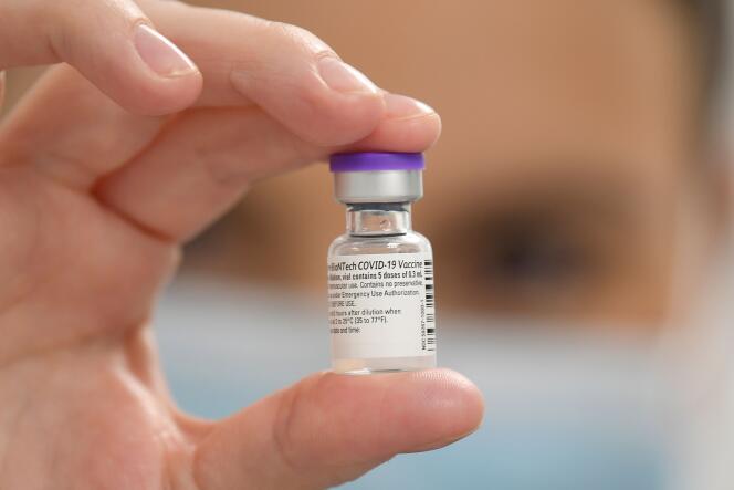 En France, les centres régionaux de pharmacovigilance seront chargés d’analyser les effets secondaires déclarés des vaccins.