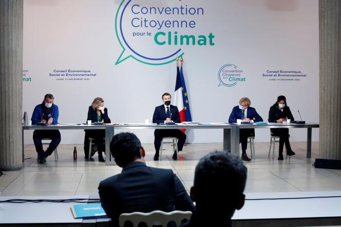 Emmanuel Macron lors de la convention citoyenne sur le climat à Paris, le 14 décembre.
