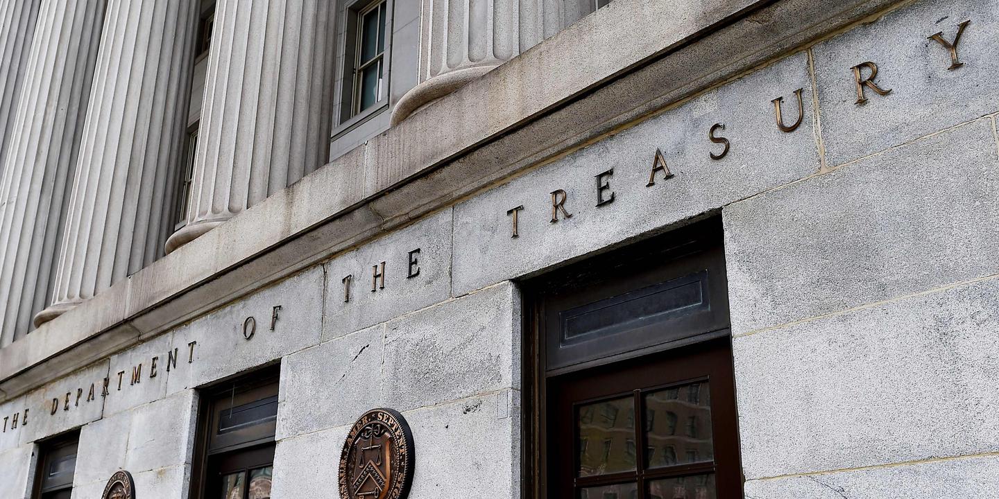 Latest News on Russian Attacks in Ukraine: Drone Debris, British American Tobacco Exit, Uranium Munitions