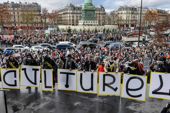 Lors du rassemblement place de la Bastille, à Paris, le 15 décembre.
