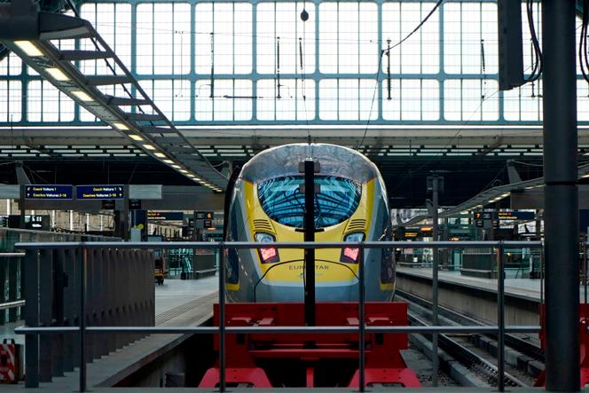 Un train Eurostar, sur un quai de la gare de Saint-Pancras, à Londres, le 20 décembre 2020.
