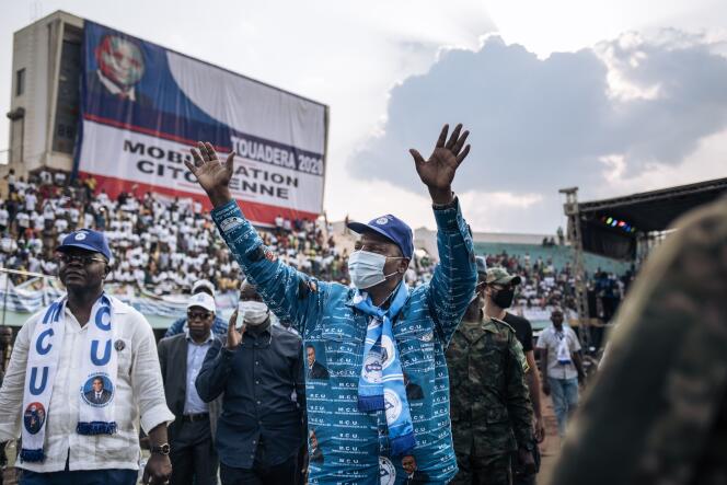 Le président de la République centrafricaine, Faustin-Archange Touadéra, lors d’un rassemblement électoral, à Bangui, le 19 décembre.