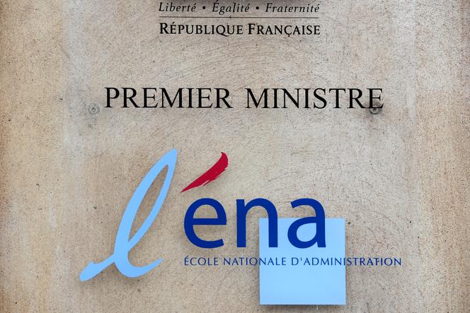 A l’entrée de l’ENA, à Strasbourg.