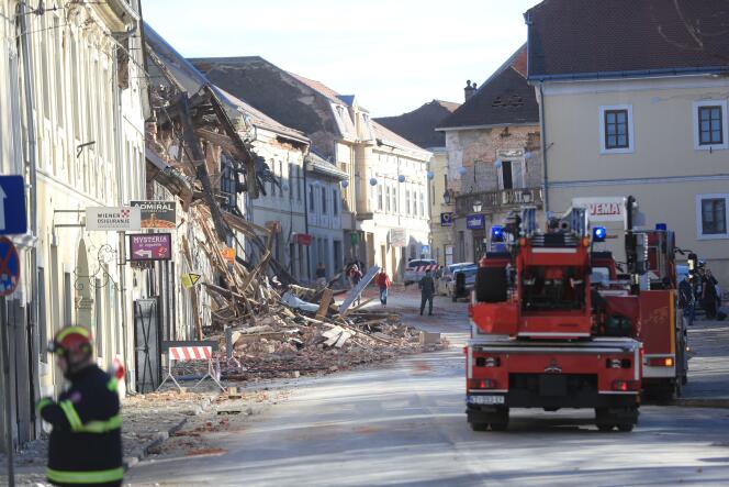 Les secours sont intervenus rapidement après le séisme à Petrinja, en Croatie, le 29 décembre.
