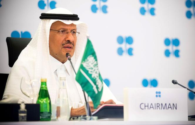 Le ministre de l’énergie saoudien, le prince Abdel Aziz Ben Salman, à Riyad, le 9 avril 2020.