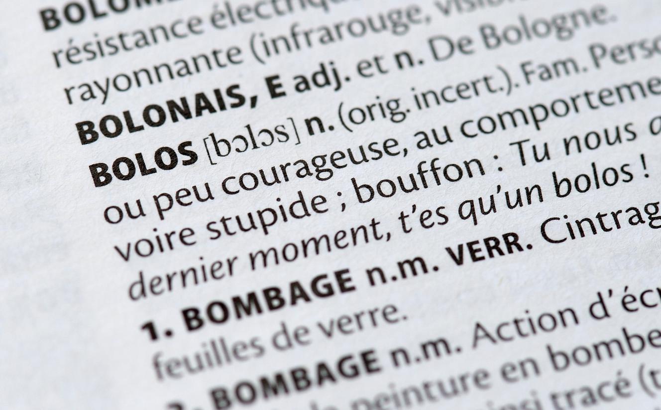 Synonyme Un Peu Méprisant De Jeune
