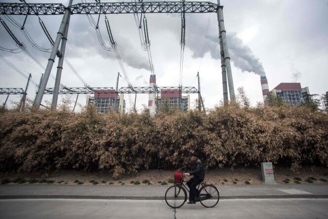 Une centrale à charbon, à Shanghaï, en 2016.