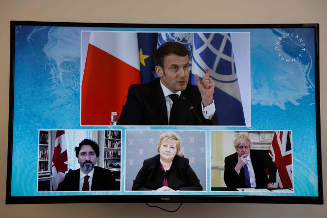 Emmanuel Macron, Justin Trudeau, Erna Solberg et Boris Johnson, lors du One Planet Summit, en visioconférence depuis l’Elysée, le 11 janvier.