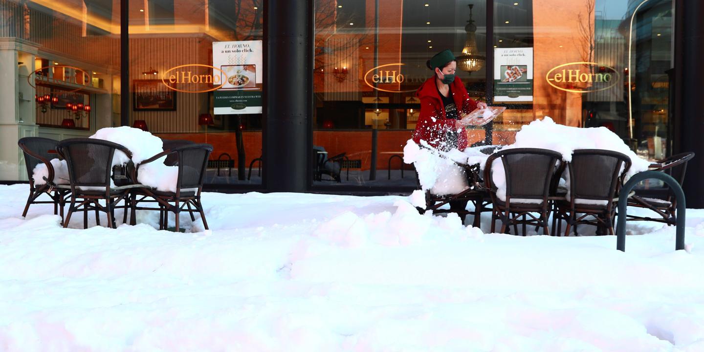 Espagne La Neige Paralyse Toujours Madrid