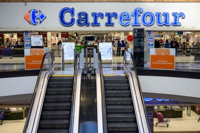 L’entrée du supermaché Carrefour de Rosny-sous-Bois, le 3 novembre 2020.