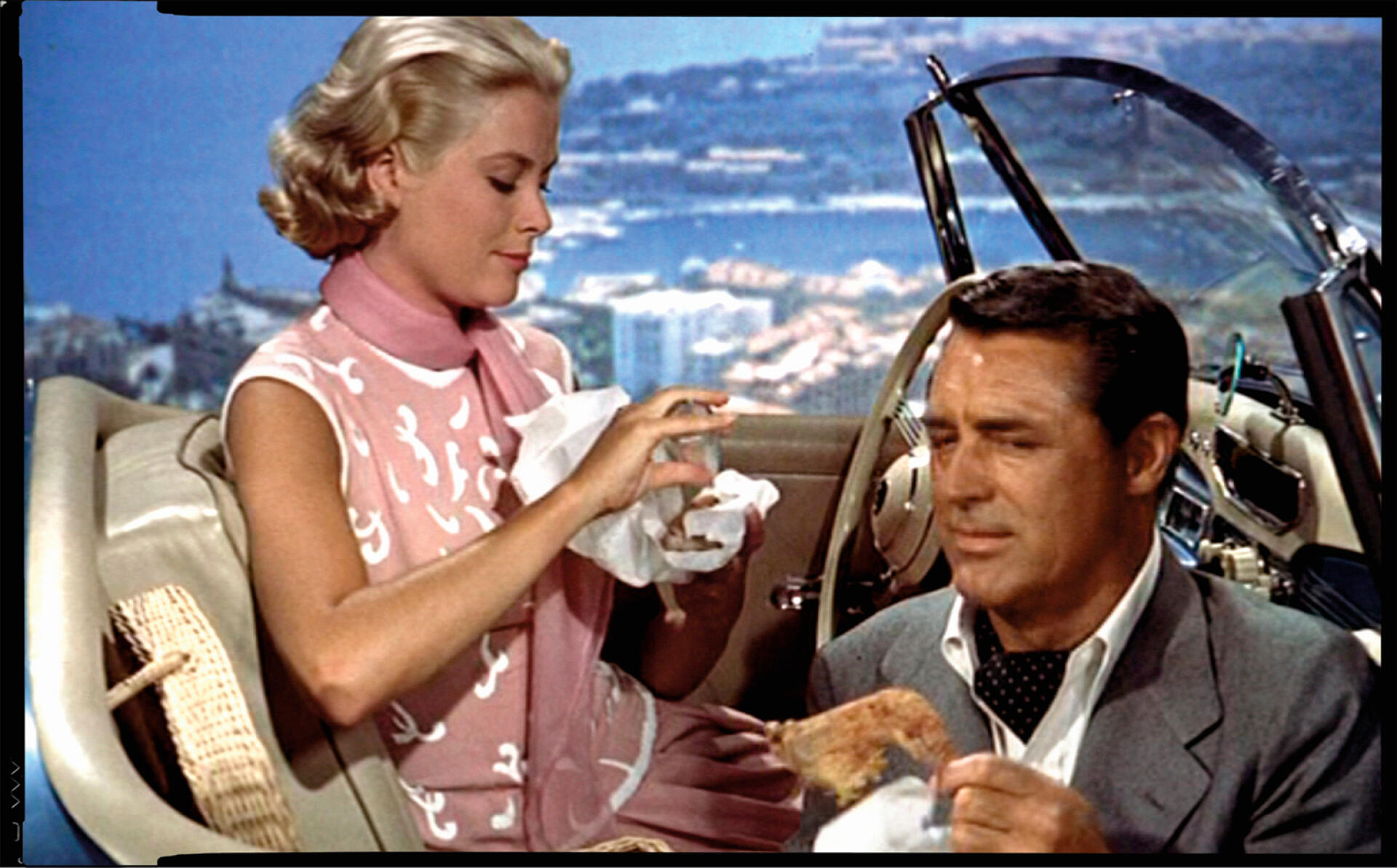 Grace Kelly et Cary Grant dans « La Main au collet », d’Alfred Hitchcock.