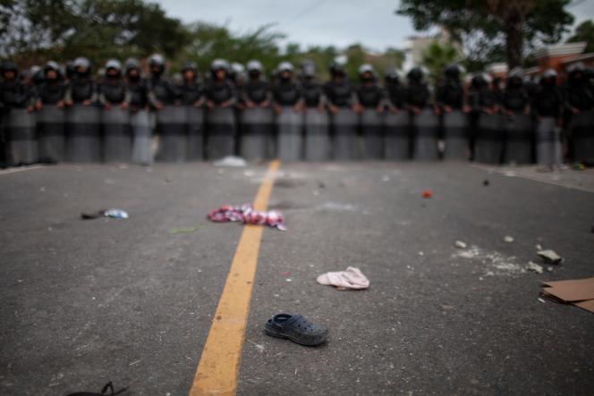 Guatemalan soldiers after blocking Honduran migrants on their way to Vado Hondo, Guatemala, on January 17, 2021.