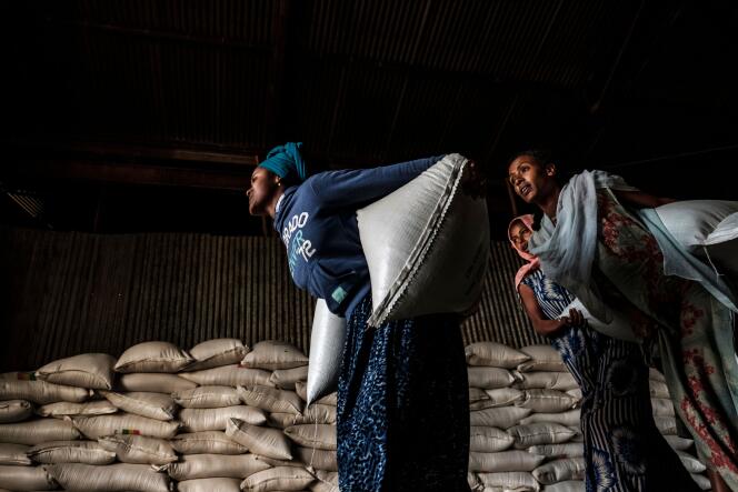 Lors d’une distribution de nourriture organisée par le gouvernement éthiopien à Alamata, dans la province du Tigré, le 11 décembre.