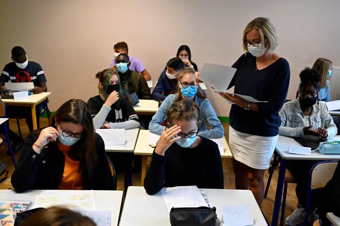 Des élèves dans une école de Rennes, le 1er septembre 2020.