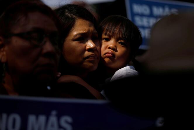 Photo d’archive d’une manifestation, le 7 juin 2018 à Los Angeles, contre la décision de Donald Trump de séparer les familles sans papiers.