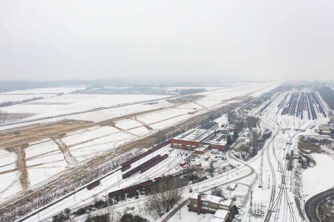 Vue du site du futur terminal ferroviaire de Fényeslitke, en Hongrie, le 19 janvier 2021.