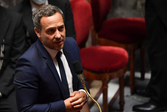 Le secrétaire d’Etat chargé de l’enfance et des familles, Adrien Taquet, à l’Assemblée nationale à Paris, le 29 septembre 2020.